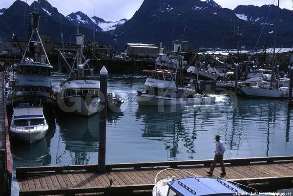 Valdez - town port