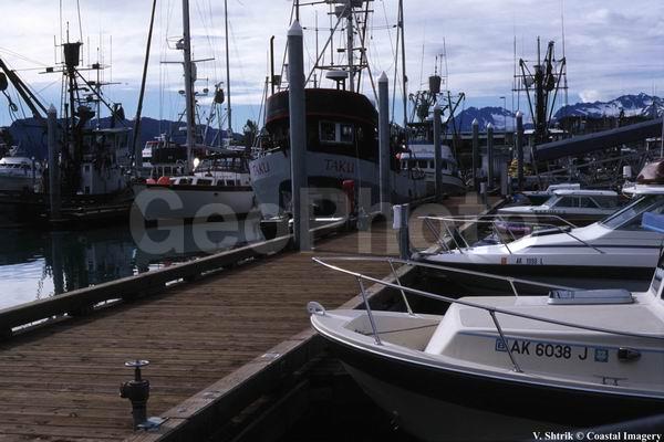 Valdez - town port
