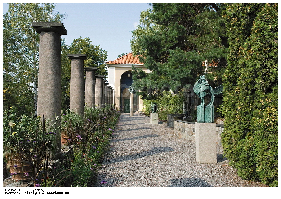 Milles Garden, sculpture geographer Sven Hedin in the study of the Gobi Desert