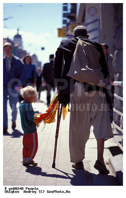 Children, Russia, Saint Petersburg, beggar, friendship, genre