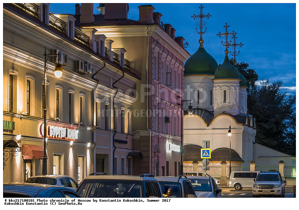 Church, Moscow, Russia, Sretenka street, architecture, bell tower, cityscape old Moscow, landmark, landscaping, pedestrian zone, program My street, reconstruction, religion, renovation, square, the Church of the Holy Trinity in Sheets, walk, ������, ������, ���� ������������� ������ � ������, �����������, ��������� ������, ���������������������, ����������, ����������, ����������, ���������� ����, ��������� ��� �����, ��������, �������������, �������, �����, ������ ������, ����� ��������, �������