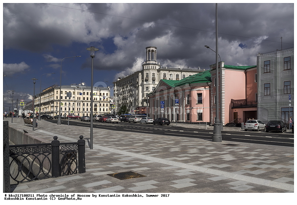 Golutvino settlement, Moscow, Moscow river, Russia, Yakimanskaya embankment, cityscape, pedestrian area, people, the program My street, the reconstruction, tourism, trip, vacation, ������������ �������, ������, ������-����, ������, ���������� ����������, ��������� ������, �����, ���������� ����, ��������� ��� �����, ��������, ��������, �������������, ������