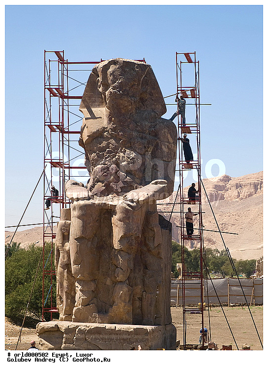 Africa, Colossi of Memnon, Egypt, Luxor, Pharaoh Amenhotep III, ancient, city, country, historical, pharaoh, religion, showplace, sight, stone statues, tourism, travel, ��������� III, ������, ������, ������� �������, ������, �����, ���������������������, �������, ���������, ������������, �����, �����������, �������, ������, ������, ������