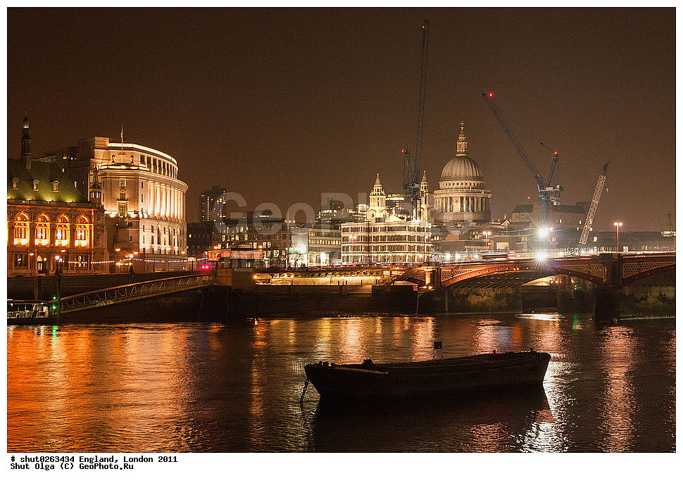 Англия, Лондон, 2011, архитектура, жизнь города, геоочерк, мост, собор, собор святого павла, ночь, лодка