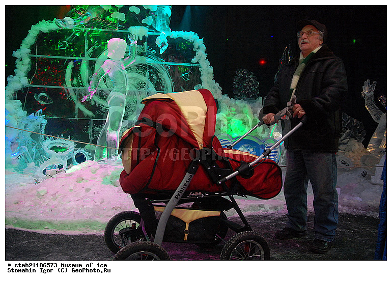 ����� ����