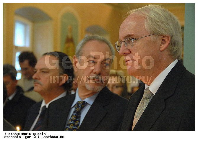 Temple, St, VIC, Catherine, Martyr, (representation, Orthodox, Church, America, the Moscow patriarchy), Dirge, innocently killed, result, terrorist act, the United States, New York, 11 September 2001, the year many innocents murdered, hands of terrorists around, world, picture :, Ambassador, US, Russian, Federation, John Beyrle, (right)