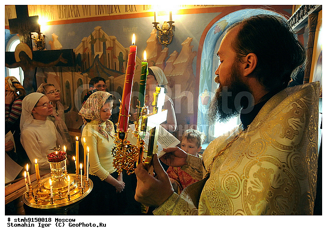Children, house, deaf-blind, Sergius, Posada, Celebration, Easter, picture :, father, Meliton, conducts, Easter, service, church, Reverend, Sergius of Radonezh