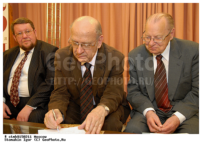 Vice President, Russian, Jewish, Congress, President, Institute, Middle, East, Eugene, Satanovskiy, transfers, gift, State, Historical Museum, the largest, world, meeting, objects, old, times, Khazar, khanate, (VI , X, c.), state, territory, Lower, the Volga region, religion, which was Judaism.
