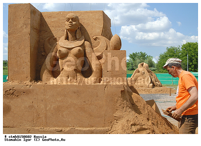 "Sculptors, Europe, Asia (Japan, India, Denmark, Italy, the Netherlands, Spain, Bulgaria, Ireland, Russia), create, territory, museum-reserve ""Kolomenskoye"", figures, sand, international, competition-exhibition, sand, sculptures."