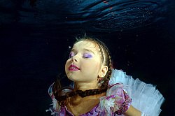 Underwater Art-portrait & Fashion collection
