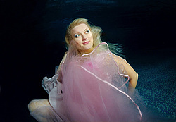 Underwater Art-portrait & Fashion collection