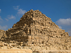 Queen Pyramid of Henutsen - ����, ������, ������