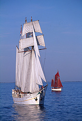 	Mare Frisium - topsail schooner