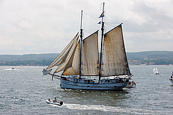 Flying Dutchman (������� ���������) - Two-masted schooner, Netherlands