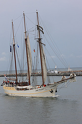 	Mare Frisium - topsail schooner