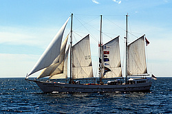 Arung Samudera (����� ��������) - Three-masted schooner