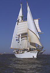 Corwith Cramer (������ ������)- brigantine, USA