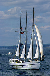 Arung Samudera (����� ��������) - Three-masted schooner